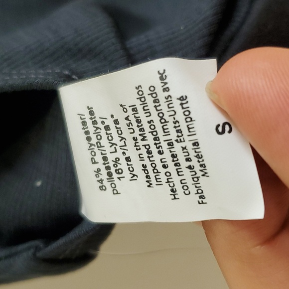 New with tags Beyond yoga cropped top size small - Picture 8 of 9